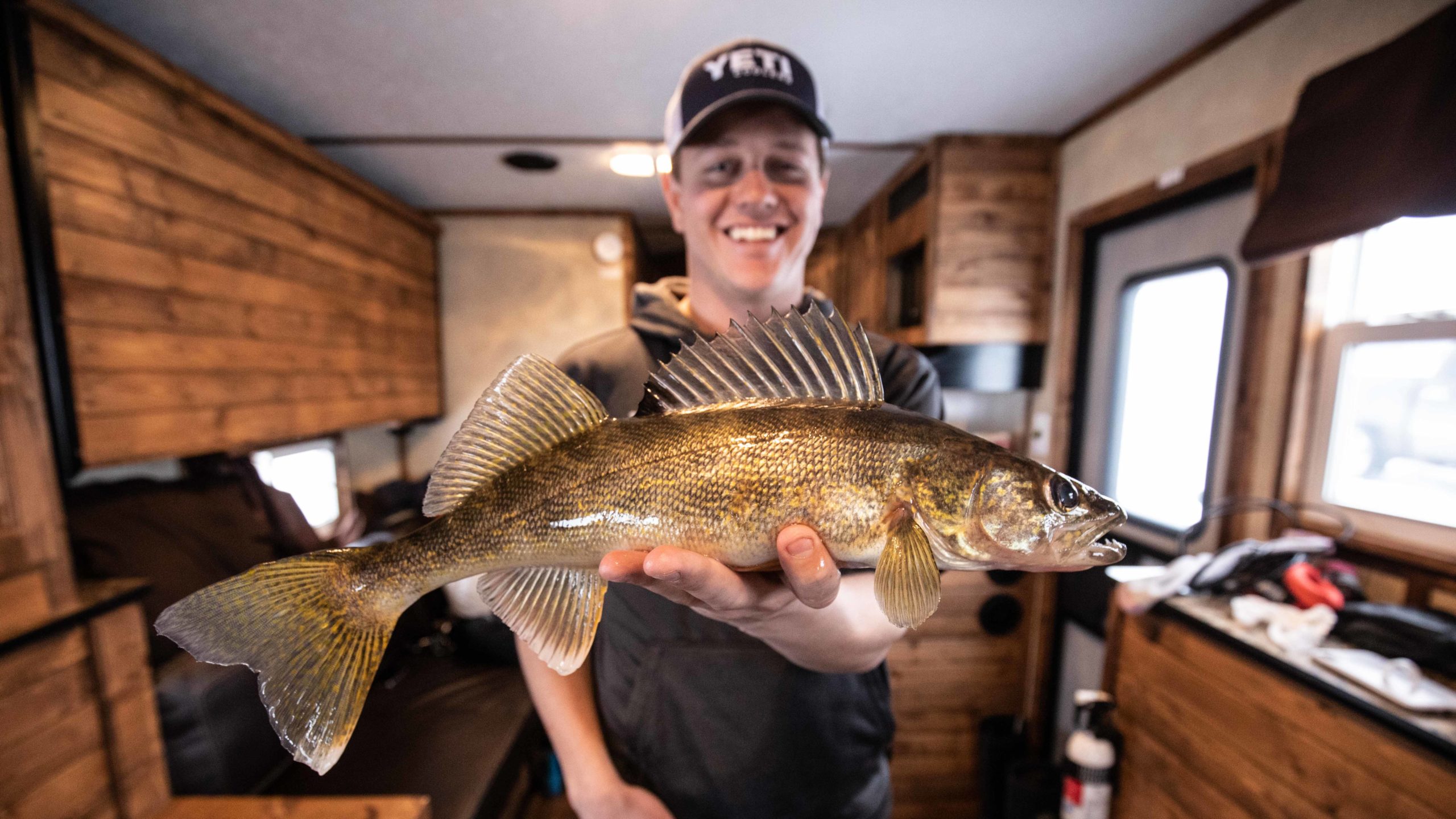 walleye ice fishing