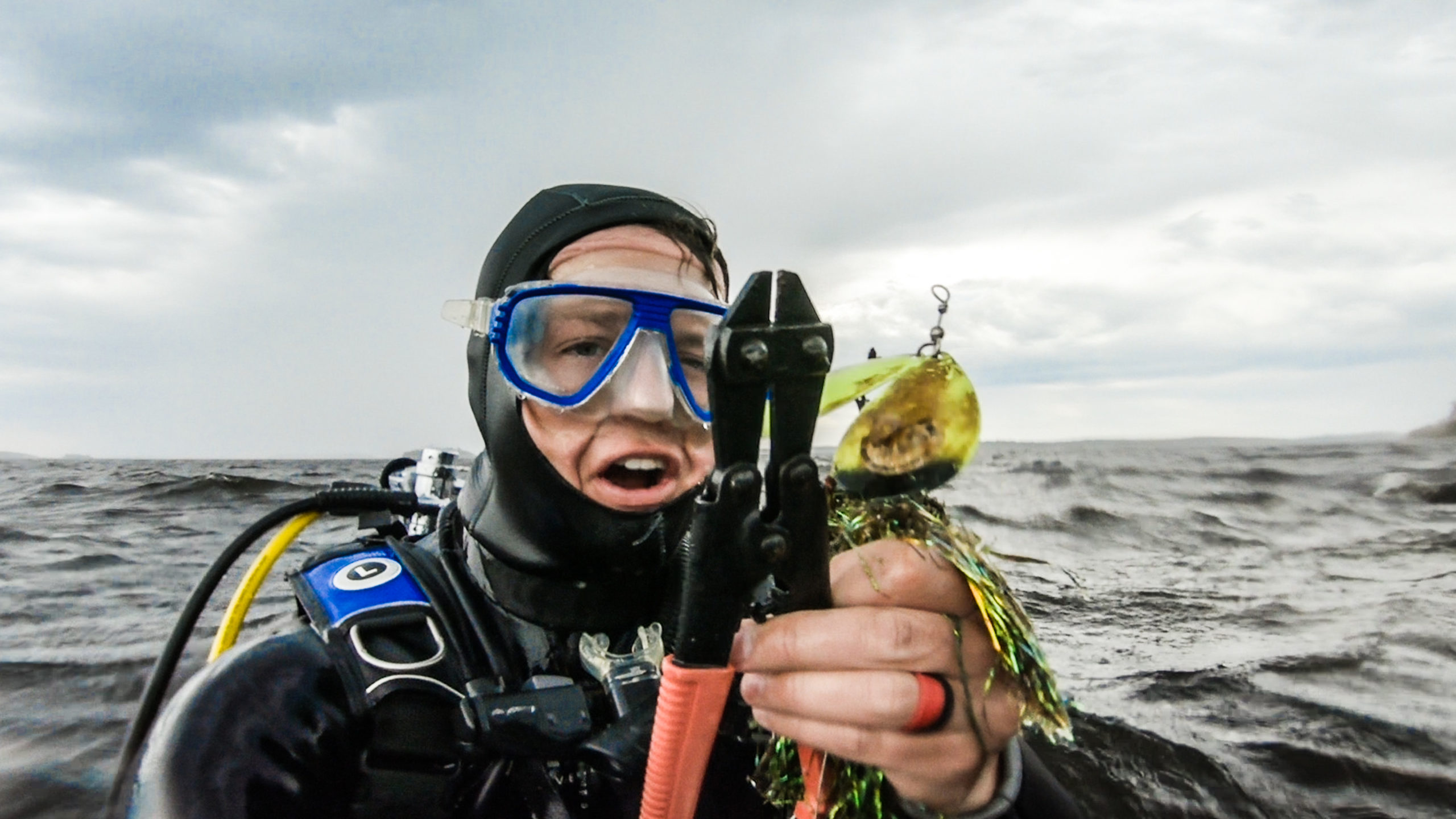 Scuba Diving For Snagged Fishing Lures! - Jay Siemens